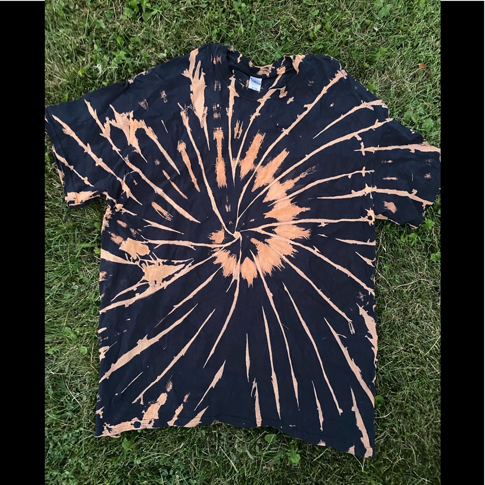 Acid wash bleach tie dye shirt